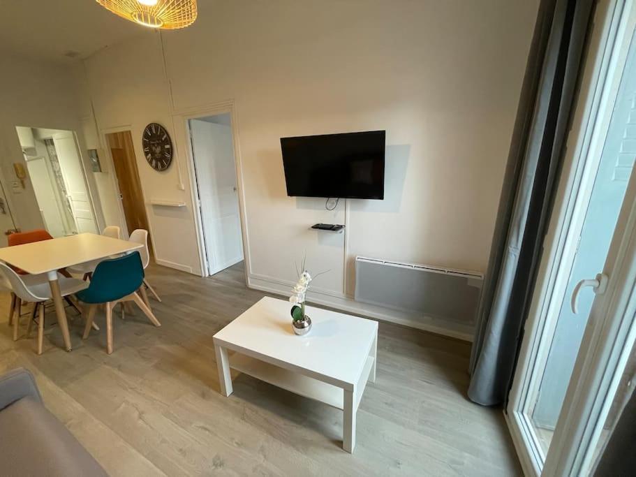 Cosy T3 Proche Gare Et Polygone Apartment Beziers Ngoại thất bức ảnh
